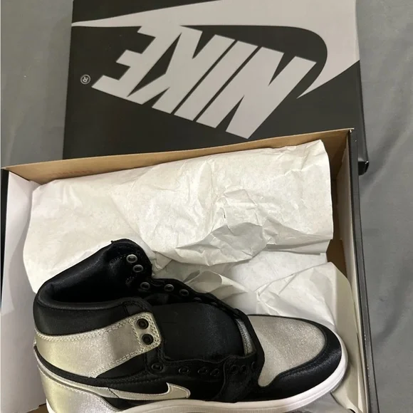 Jordan 1 OG Satin Shadow Nike Black and grey High-Top Sneaker. OG BOX. 5.5M / 7W Sneakers